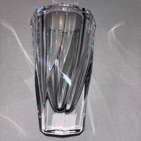 Vintage Orrefors (Sweden) Crystal Vase Residence Swirl Pattern 6" tall - Picture 3 of 4